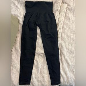 Nvgtn Black Solid Seamless Leggings